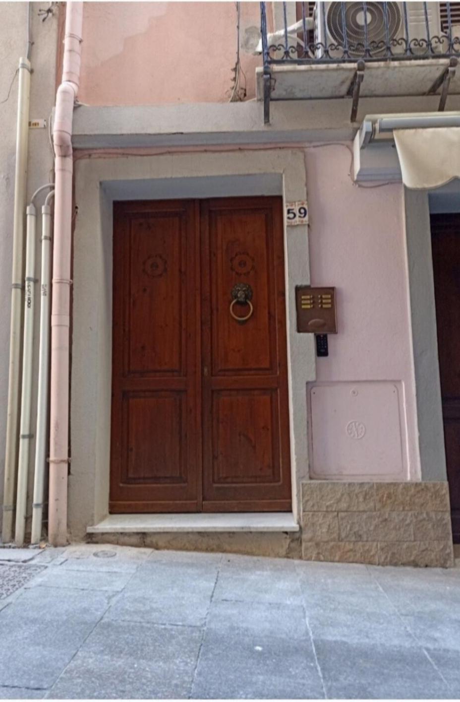 "Orchidea" Camera Privata Nell'Appartamento Condiviso Cagliari Ngoại thất bức ảnh