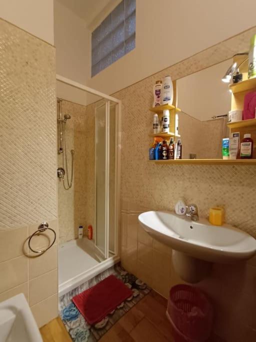 "Orchidea" Camera Privata Nell'Appartamento Condiviso Cagliari Ngoại thất bức ảnh