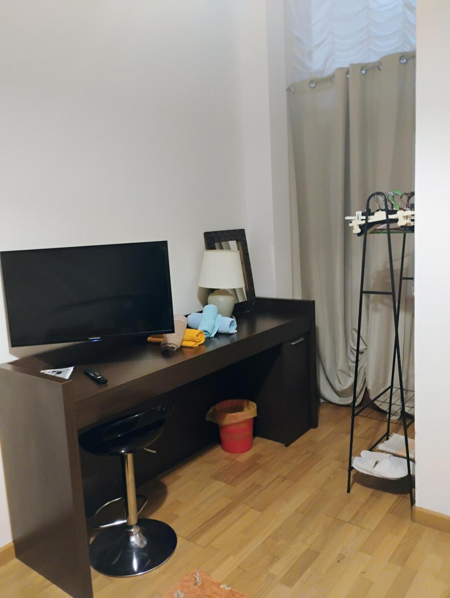 "Orchidea" Camera Privata Nell'Appartamento Condiviso Cagliari Ngoại thất bức ảnh